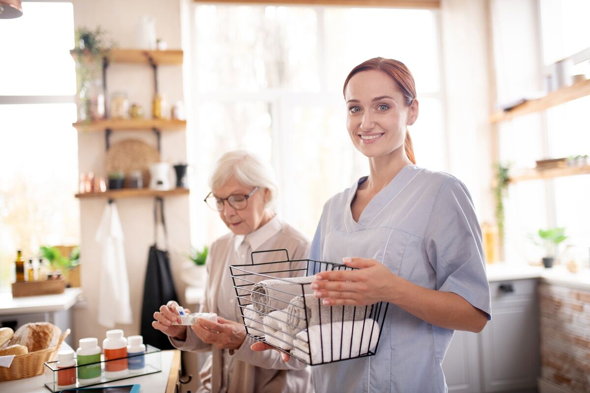 Independent living and assisted living comparison