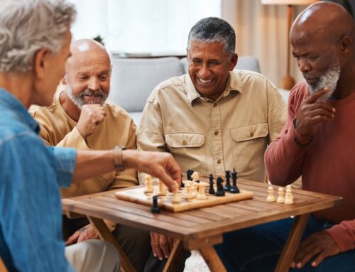 10 Tips for Making Friends at Your New Retirement Community
